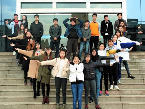 <a href='/2018/1212/c4524a266570/page.htm' target='_blank' title='团结奋进 携手成长'>团结奋进 携手成长</a>