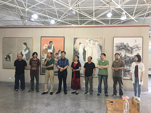 <a href='/2018/0607/c4524a193164/page.htm' target='_blank' title='美术学院２０１４级国画专业毕业设计展开幕'>美术学院２０１４级国画专业毕业设计展开幕</a>