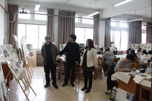 <a href='/2021/0402/c4524a420734/page.htm' target='_blank' title='学院举行实验水墨课业展与艺用人体解剖课业展'>学院举行实验水墨课业展与艺用人体解剖课业展</a>