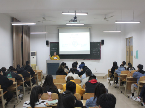 <a href='/2018/1203/c4524a263430/page.htm' target='_blank' title='美术学院举行新生权益交流会'>美术学院举行新生权益交流会</a>