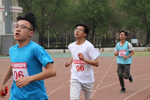 <a href='/2018/0412/c4524a193104/page.htm' target='_blank' title='我院学生参加第二届“阳光体育”校园路跑接力赛'>我院学生参加第二届“阳光体育”校园路跑接力赛</a>
