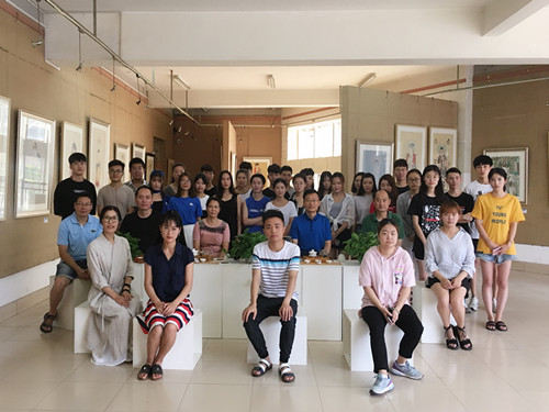 <a href='/2018/0716/c4524a193192/page.htm' target='_blank' title='美术学院举办传统重彩课课业展'>美术学院举办传统重彩课课业展</a>