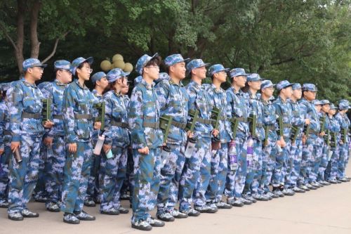 <a href='/2020/0930/c4524a396870/page.htm' target='_blank' title='美术学院开展军训迎新趣味运动会'>美术学院开展军训迎新趣味运动会</a>