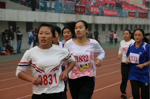 <a href='/2015/1022/c4524a193991/page.htm' target='_blank' title='掀运动风暴 展美院风采'>掀运动风暴 展美院风采</a>