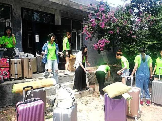 <a href='/2019/0824/c4524a334287/page.htm' target='_blank' title='美术学院“暖芽爱心”社会实践活动正式启动'>美术学院“暖芽爱心”社会实践活动正式启动</a>